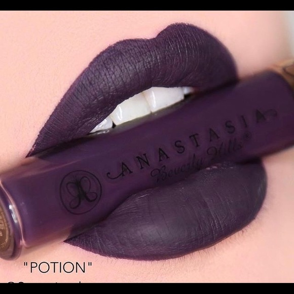 Anastasia Beverly Hills Other - Anastasia Lip Gloss in the shade Potion